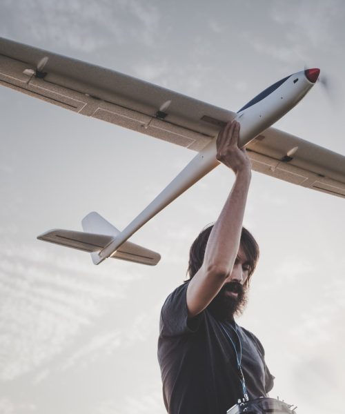 Es wurde ein neues Segelflugmodell mit einer doppelten Lehrer-Schüler Fernsteuerung angeschafft.